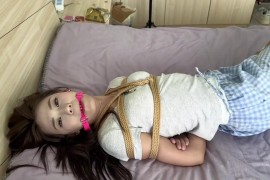 被闺蜜捆绑放置 - M668